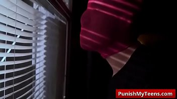 Preview 1 of Grupal Mexico - Submissived XXX When A Stranger Calls with Kiley Jay video-01