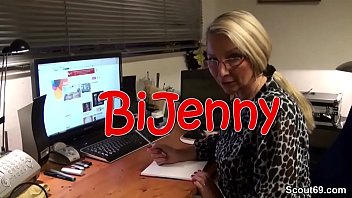 Preview 1 of Tits Toy Tube - 2 MILFs schicken Jungspund weg und ficken seinen Vater