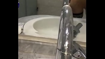 Preview 2 of Xvideoshd Com Gratis Petardas - Young egypt twink cumming in bathroom