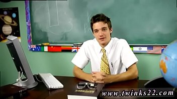 Preview 3 of Mom Is Sun Fuck - Spanish gay photo porn Krys Perez is no subordinated or sensitive