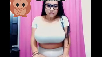 Preview 2 of Gay Milking Straight - Ange Tis Colombiana