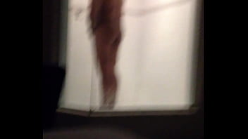 Preview 1 of Police Saxy Video - Militar ba&ntilde_andose despu&eacute_s de que me lo cog&iacute_