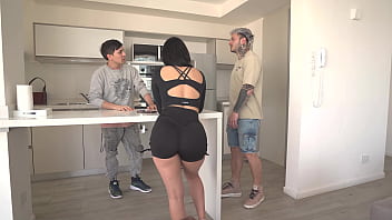 Preview 2 of Wifi Vs - le como la mujer a mi mejor amigo,  le rompo el orto nuevamente. el no se la esperaba