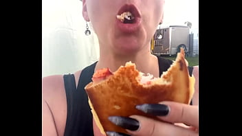 Preview 2 of Doun Internet - I meeeeean lobster grilled cheese.