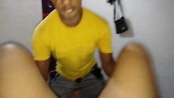 Preview 3 of Bbw Gape Ass - El cornudo de mi maridos llam&oacute_ al vecino para que repare la lavadora y el termina foll&aacute_ndome rico dejando el culo lleno de semen. Real casero