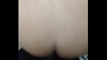Preview 2 of Gay Ghusband - Dando no banheiro da faculdade