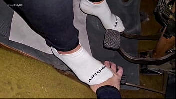 Preview 4 of Dr Xxxxxwwww - Crushing hand on pedal