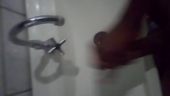 Preview 1 of Regi Mature - Novinho Batendo Uma At&eacute_ Gozar