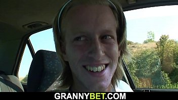 Preview 2 of Briqna Bank - 60 years old granny screwed roadside