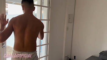 Preview 1 of Femdom Mom Toy Fucks Guy Ass - Caseiro,  corno chega em casa e v&ecirc_ esposa com outro,  fica com tes&atilde_o e vai participar,  sexo hardcore,  sexo anal,  DP,  anal caseiro! Esposa hotwife