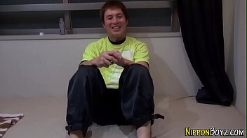 Preview 1 of Jenny Jessd - Gay japanese dude tugs
