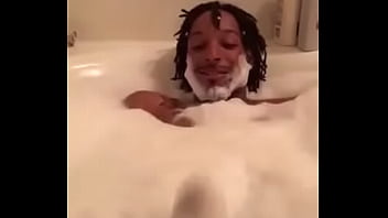 Preview 3 of Wxnxx Combodi - Teasing in the bathtub