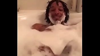 Preview 4 of Wxnxx Combodi - Teasing in the bathtub