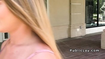 Preview 2 of Girls Ka Poko Sa Baby Nikal Na - Big ass babe bangs for cash in public