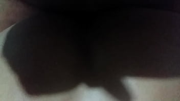Preview 1 of Black Girl Shaking Bare Ass - CASADO COMENDO CU DE NOVINHO BEM GOSTOSO