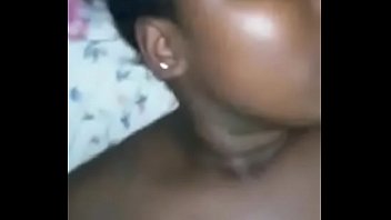 Preview 3 of Hoe Head Game - Elle a mal au rein quand il l&#039_a d&eacute_monte !