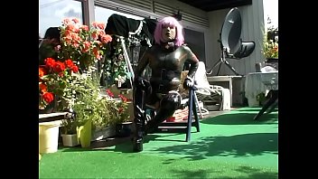 Preview 3 of Bib Techerhd - Roxina2008ModernLatexInTheSun120808XL.WMV