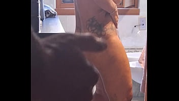 Preview 2 of Sunny Leone Pone Veido Hd - Teresa jones in bagno mi masturbo mentre la guardo poi la scopo alla finestra mentre guarda fuori
