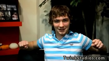 Preview 3 of My Frames Mom - Gay twinks y. boys homemade movie first time Josh Bensan is a