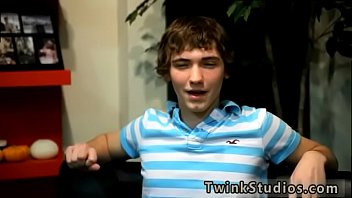 Preview 4 of My Frames Mom - Gay twinks y. boys homemade movie first time Josh Bensan is a