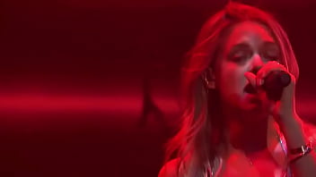 Preview 3 of British Party Slut - tove lo DURA (ao vivo)