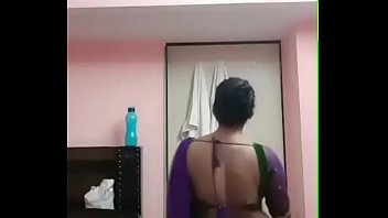 Preview 4 of Film Sex Famili - Busty pooja bhabhi seductive dance
