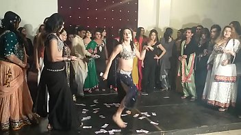 Preview 3 of Fkower - jiya khan mujra dance - YouTube.MKV