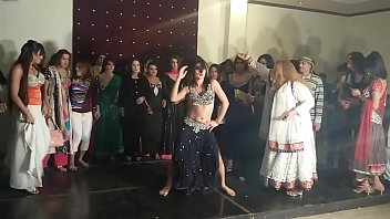 Preview 1 of Fkower - jiya khan mujra dance - YouTube.MKV