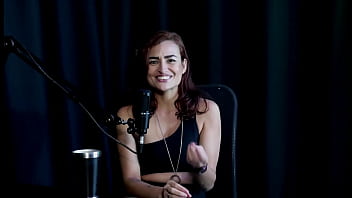 Preview 3 of Indean Anty - Come&ccedil_ou como stripper de polidance,  recusou a casa das br,  n&atilde_o conseguia gemer alto,  e quando fez anal... - Kamilla Werneck (SHEER/RED)