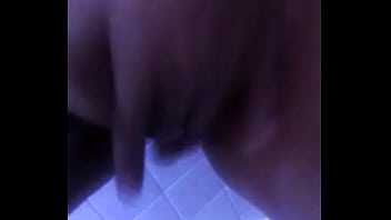 Preview 1 of Sex With Hotel Staff - Masturbandose en el ba&ntilde_o
