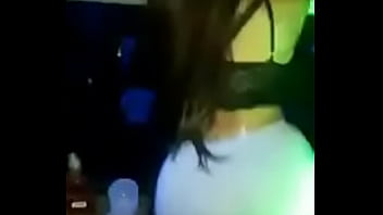Preview 3 of Teen Busty Mmf - Moviendo El Culo