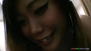 Preview 1 of Que Novinha - A nut in the mouth for Asian short time