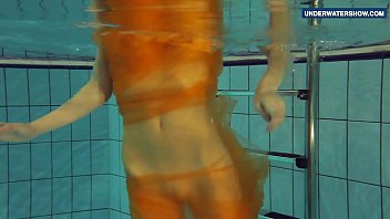 Preview 1 of Xx Video Bd - Yellow and Red clothed teen underwater