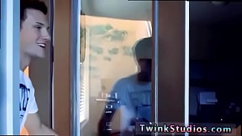 Preview 1 of Bad Masty Hd - Free gay porn video teen It&#039_s a classic porno scene: a molten pizza