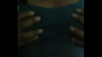 Preview 1 of Xxx While Wife - masajeando mis tetas