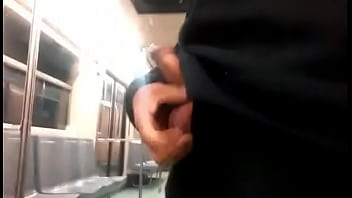 Preview 2 of Oldje Gang Bang - otra vez me vengo en el transporte