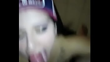 Preview 1 of Milf And Son Cock - Novinha gostosa pagando boquete