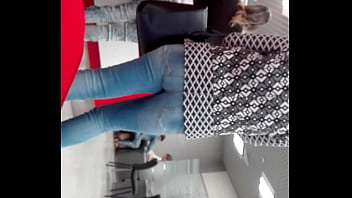 Preview 3 of Tube Iz Great Porn - Bom c&uacute_ em jeans