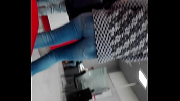 Preview 1 of Tube Iz Great Porn - Bom c&uacute_ em jeans