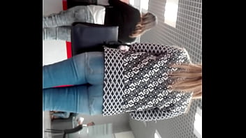 Preview 4 of Tube Iz Great Porn - Bom c&uacute_ em jeans