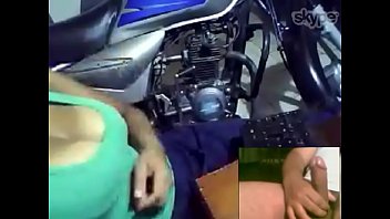 Preview 3 of Xporn Ass Bus - Le gusta la leche muestra senos para ver como le viene