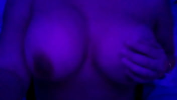 Preview 1 of Fit Tine - MIS TETAS MIENTRAS ME FOLLAN