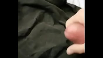 Preview 2 of Gara Ze - Side cum shot