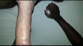 Preview 3 of Miss Girs - Negro novinho chupando o coroa dotado