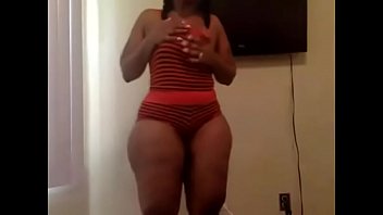Preview 1 of London Porns - da big booty queen
