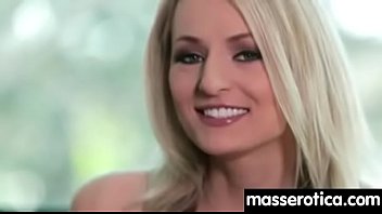 Preview 1 of Italianas Anales - Fingering orgasms during sensual lesbian sex 2