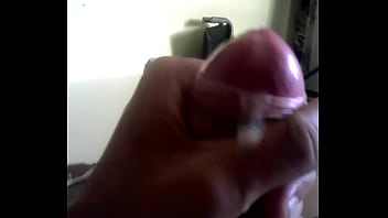 Preview 3 of Mans Hand Up Skirt - Cuando estoy aburrido