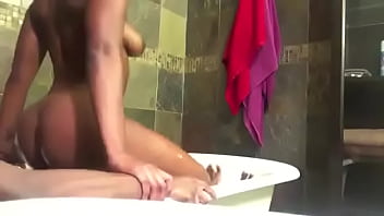 Preview 4 of Video Red Xxxx - Dando na banheira