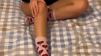 Preview 1 of Xnxxx Speed Video Anybunny - Ense&ntilde_o a mi sobrina a hacerme un footjob - el hermanastro de mi padrastro quiere que lo masturbe con mis pies Ense&ntilde_o a mi sobrina a hacerme un footjob - el hermanastro de mi padrastro quiere que lo masturbe con mis pies