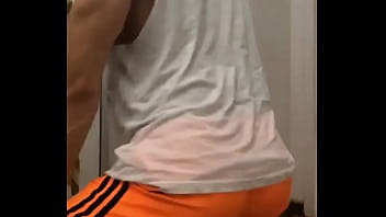 Preview 4 of Smalls Kamera - GP do Rio exercitando o bumbum